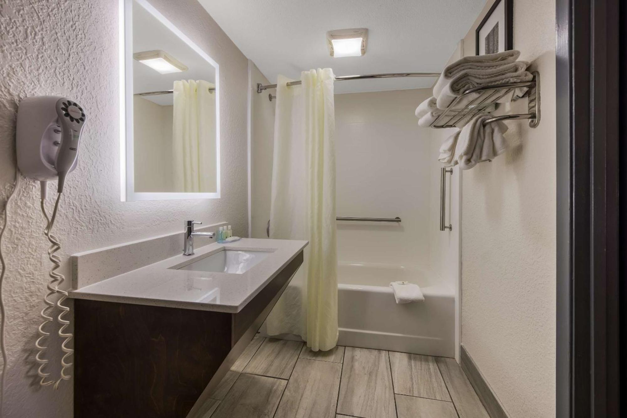 Quality Inn Asheville Airport Fletcher Eksteriør bilde